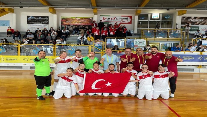 Özel Sporcular Down Sendromlular Futsal Milli Takımımızı tebrik ediyoruz