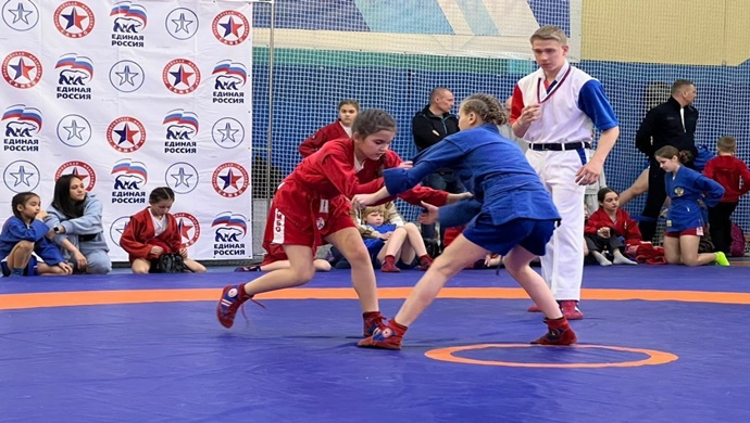 Birleşik Rusya’nın girişimiyle Ulyanovsk bölgesindeki 14 okulda sambo dersleri için koşullar oluşturuldu