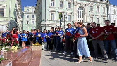 «Единая Россия» и МГЕР почтили память жертв трагедии в Беслане