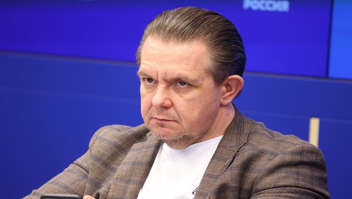Alexander Asafov: Birleşik Rusya değişiklikleri aktif olarak destekledi, önemini kamuoyuna açıkladı ve oybirliğiyle değişikliklere oy verdi